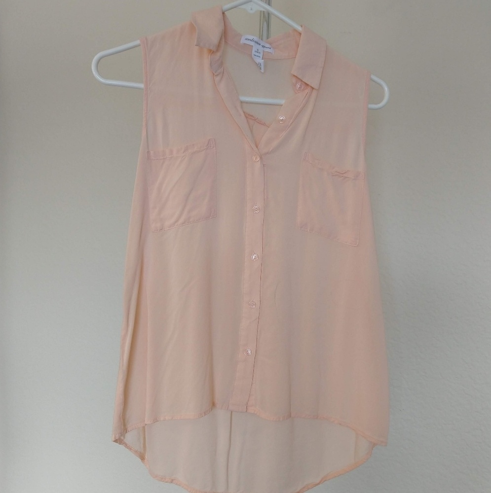 Sleeveless peach blouse